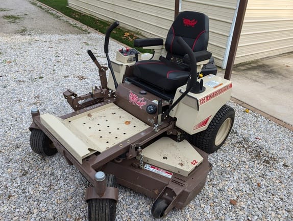 2017 Grasshopper 126 Equipment Image0