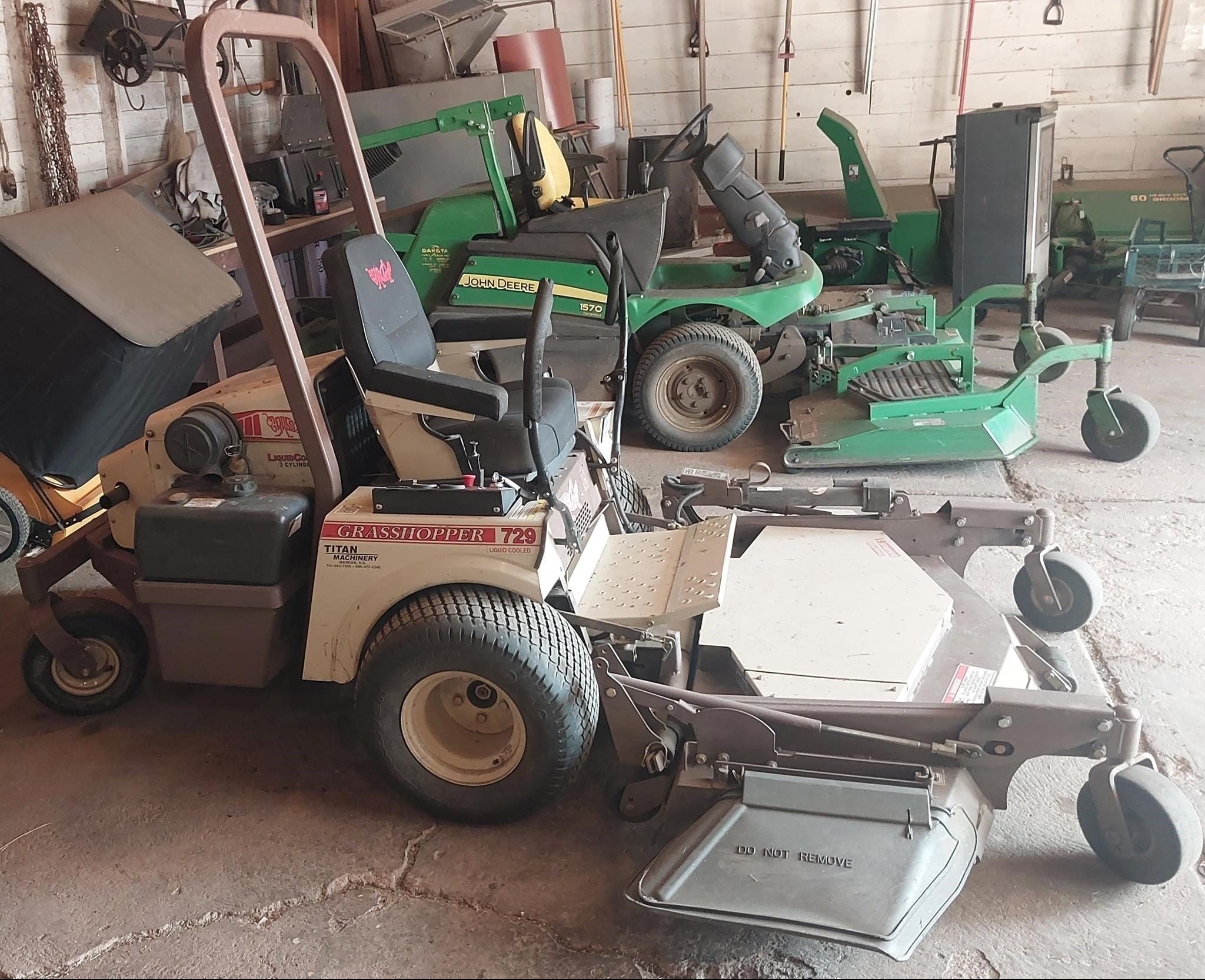 2017 Grasshopper 729T6 Equipment Image0