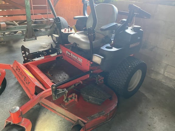 2017 Gravely Pro-Turn 260 Equipment Image0