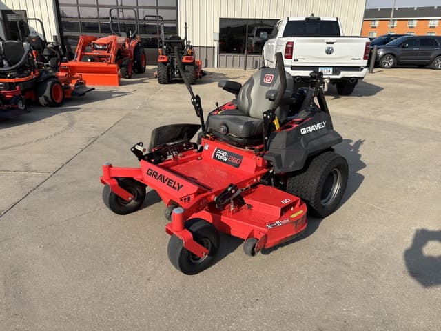 Image of Gravely Pro-Turn 260 equipment image 1