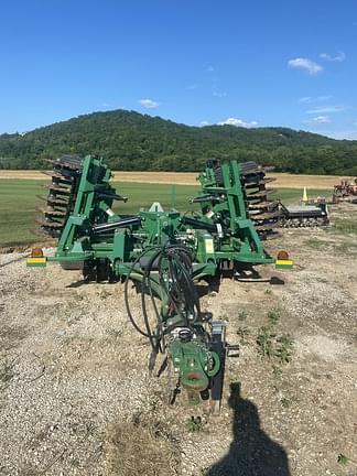 2017 Great Plains 1800TM Equipment Image0