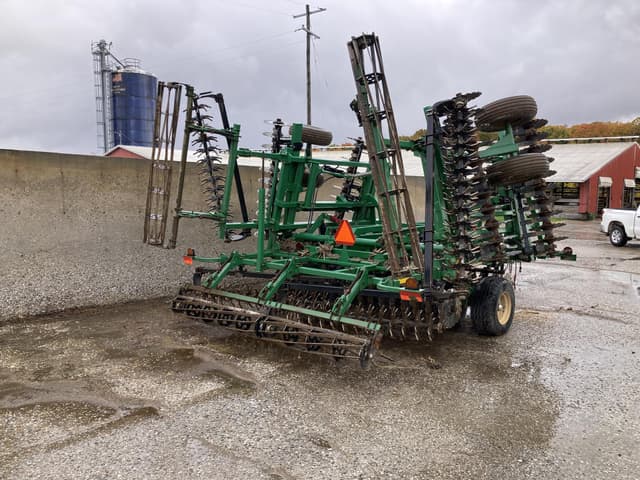 Image of Great Plains 2400TM equipment image 3