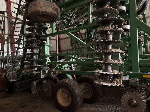 2017 Great Plains 4000TM Equipment Image0