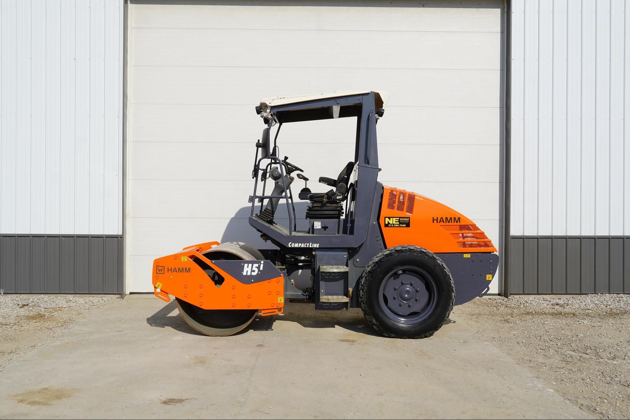 2017 Hamm H5I Equipment Image0