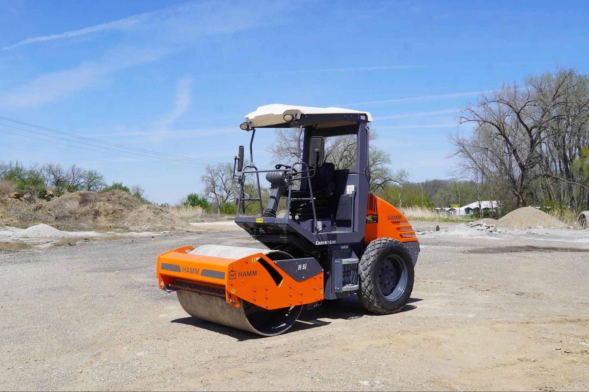 2017 Hamm H5I Equipment Image0