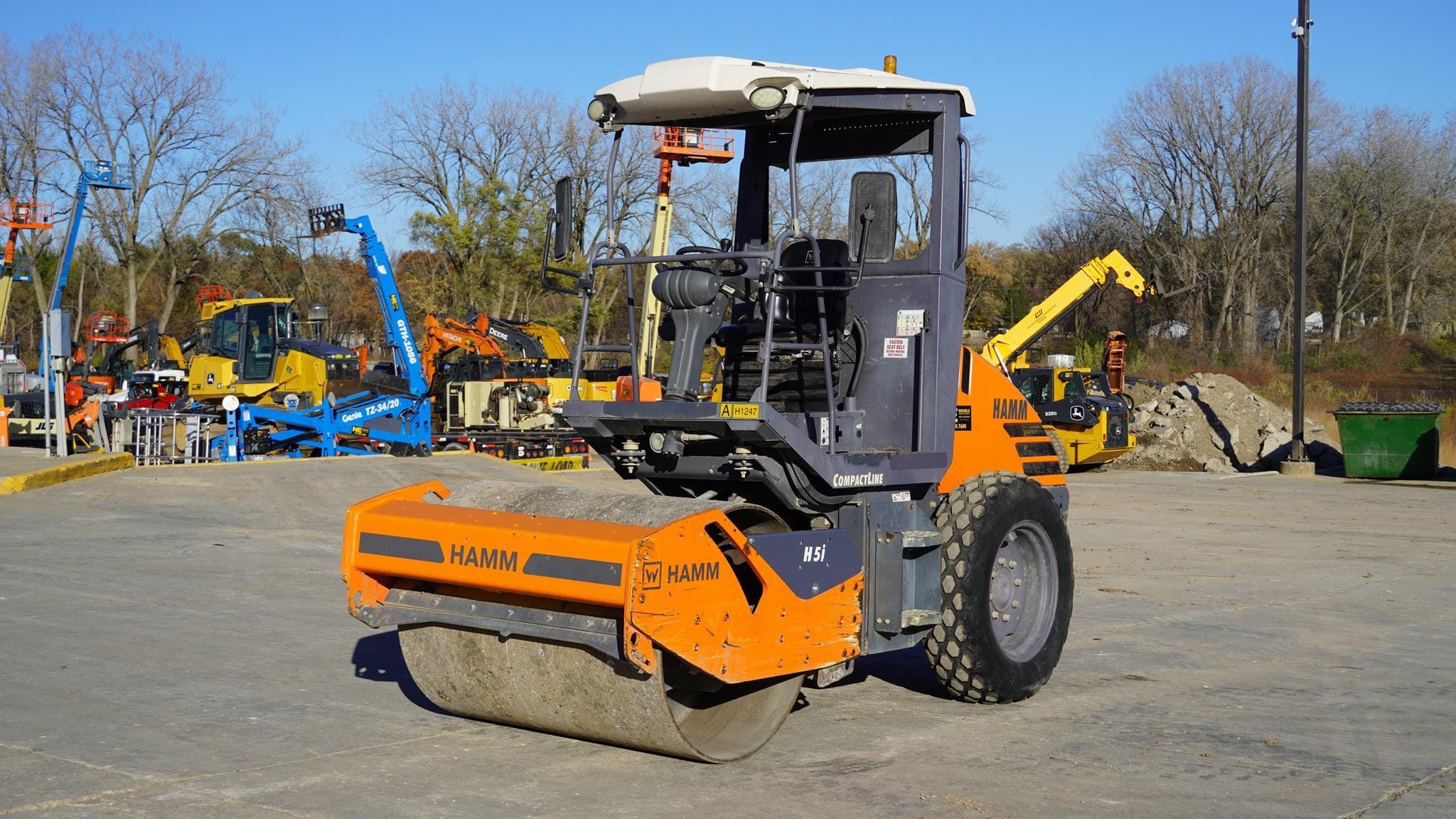 2017 Hamm H5I Equipment Image0