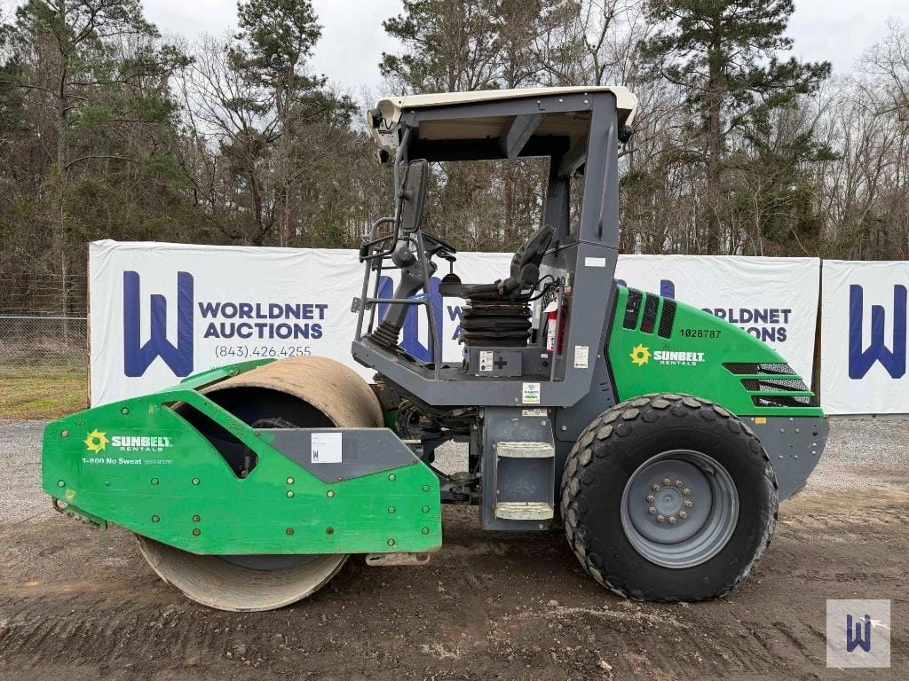 2017 Hamm H7i Equipment Image0