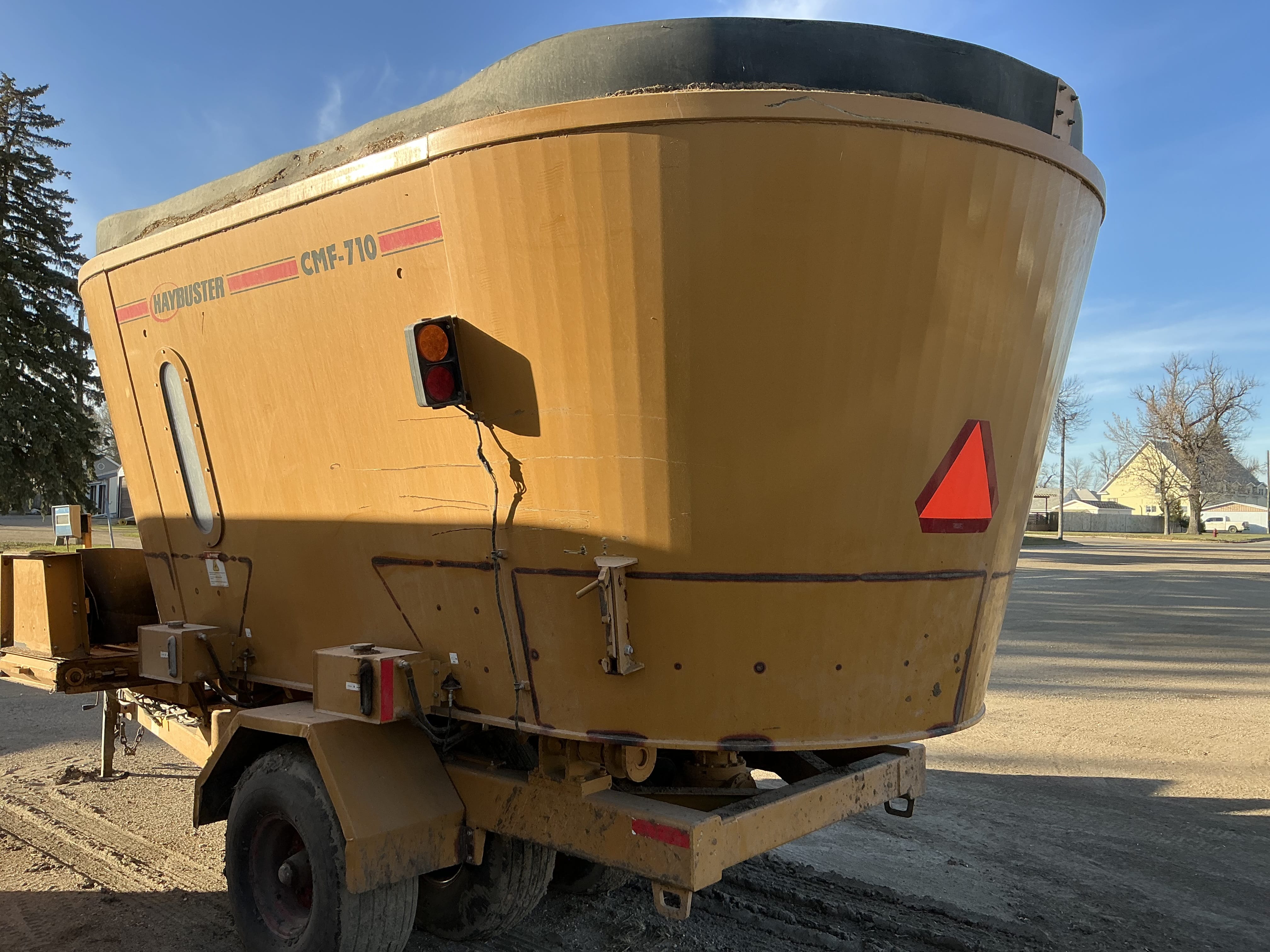 2017 Haybuster CMF-710 Equipment Image0