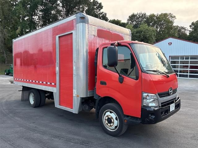 Image of Hino 195 equipment image 2