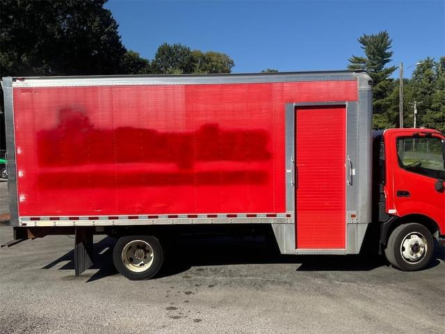 Image of Hino 195 equipment image 3