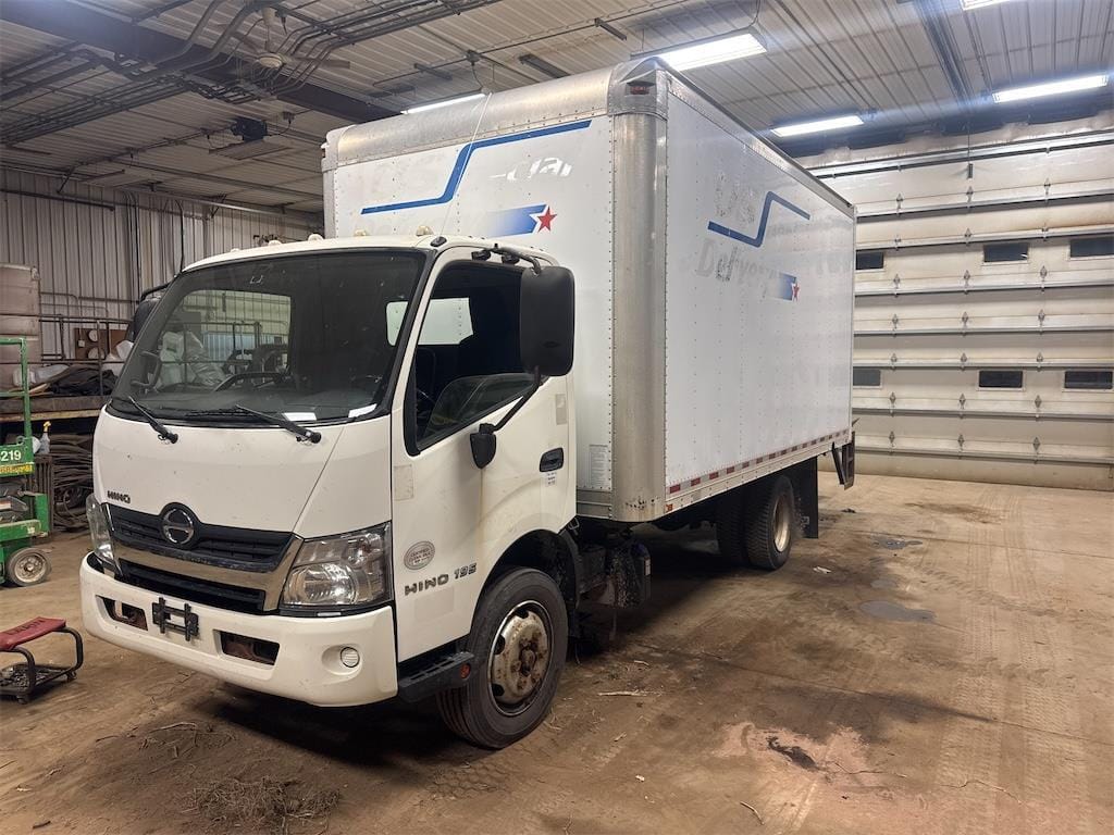 2017 Hino 195 Equipment Image0