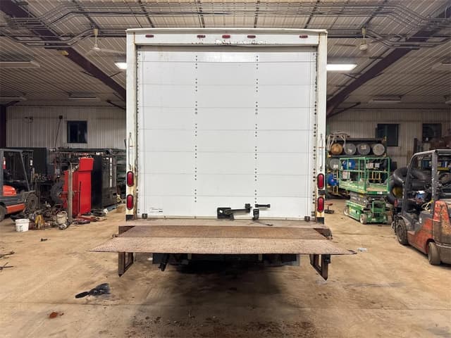 Image of Hino 195 equipment image 4