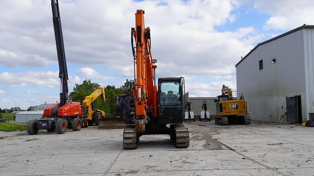Image of Hitachi ZX135US-6 equipment image 2