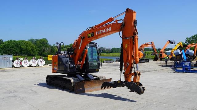 Image of Hitachi ZX135US-6 equipment image 4
