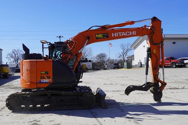 Image of Hitachi ZX135US-6 equipment image 4