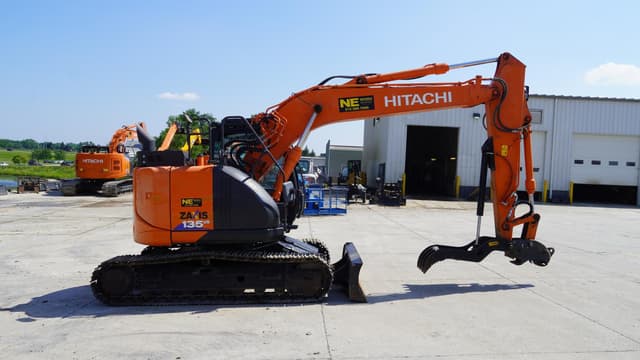 Image of Hitachi ZX135US-6 equipment image 4