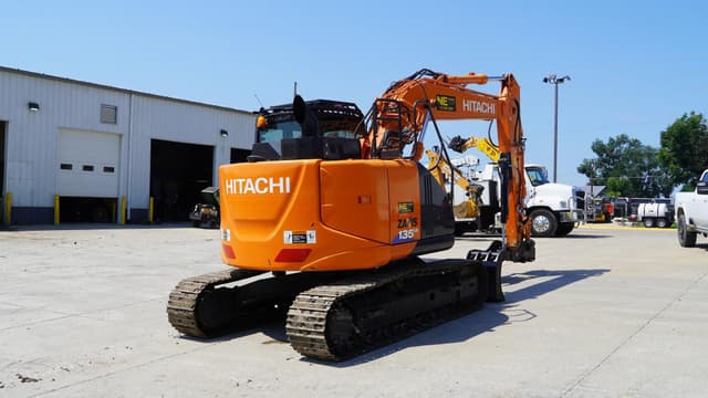 Image of Hitachi ZX135US-6 equipment image 4