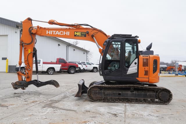 Image of Hitachi ZX135US-6 equipment image 2