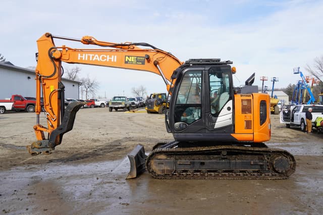 Image of Hitachi ZX135US-6 equipment image 1
