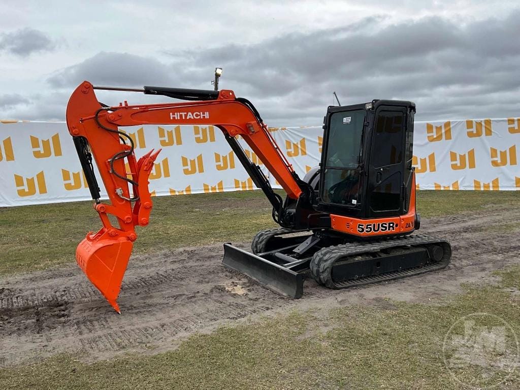 2017 Hitachi ZX55USR Equipment Image0