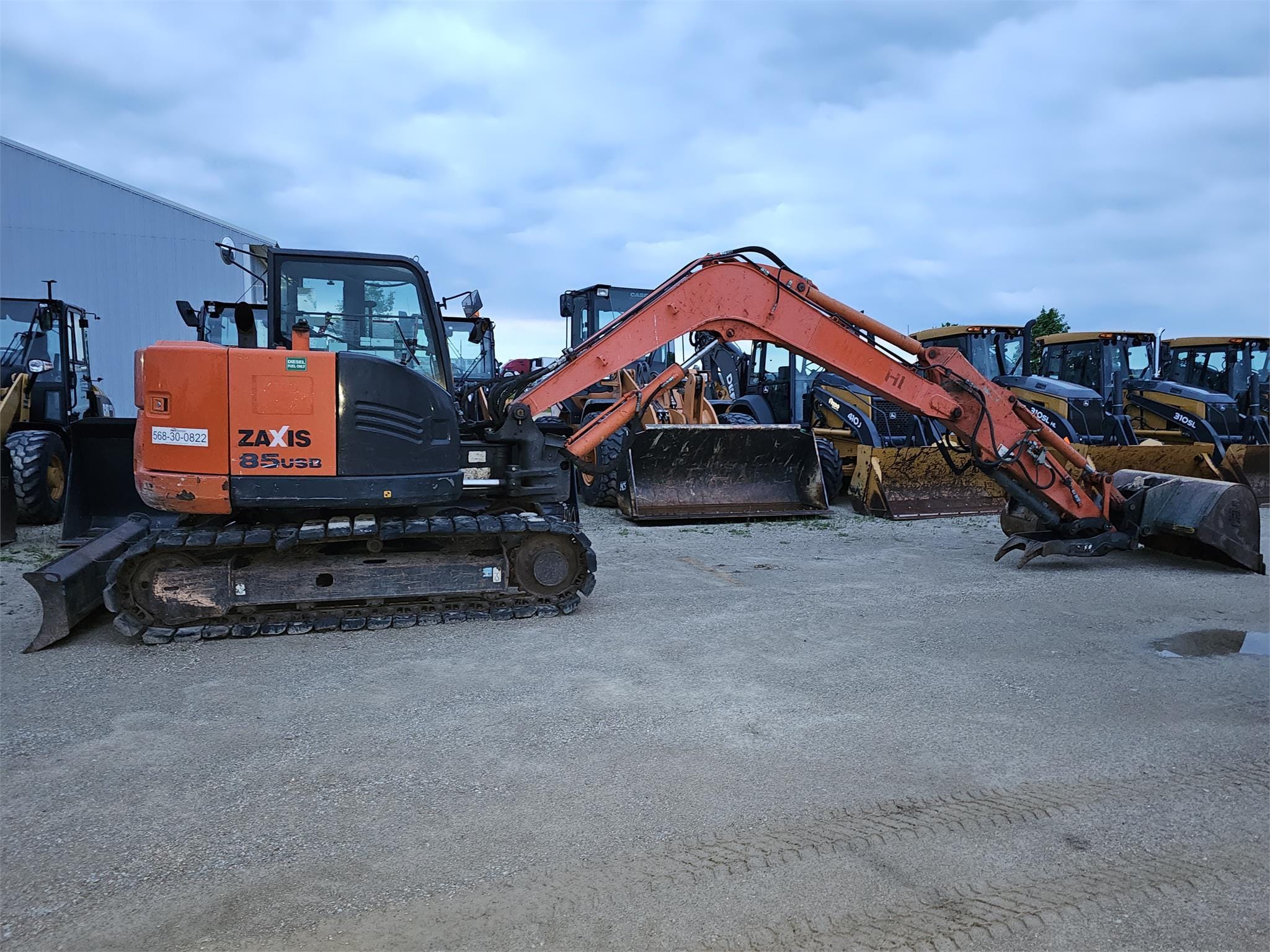 2017 Hitachi ZX85USB Equipment Image0