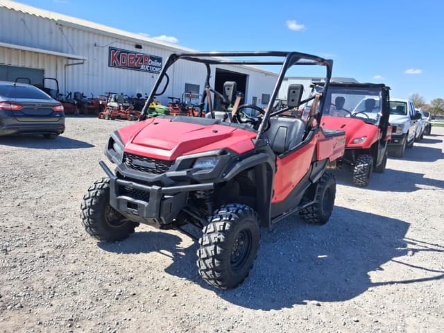 Image of Honda Pioneer 1000 equipment image 1
