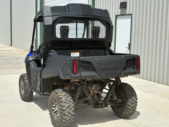 Image of Honda Pioneer 700 equipment image 2