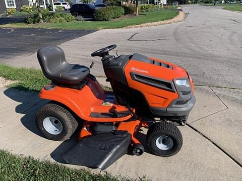 Image of Husqvarna YTH22V46 equipment image 3