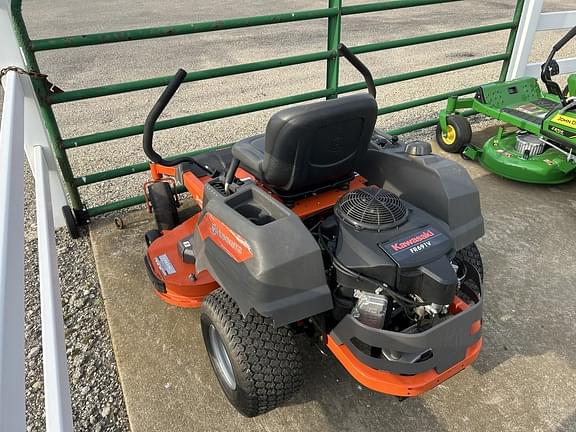 Image of Husqvarna Z248F equipment image 2
