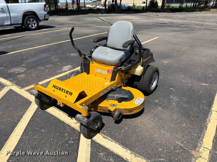 2017 Hustler Raptor Equipment Image0