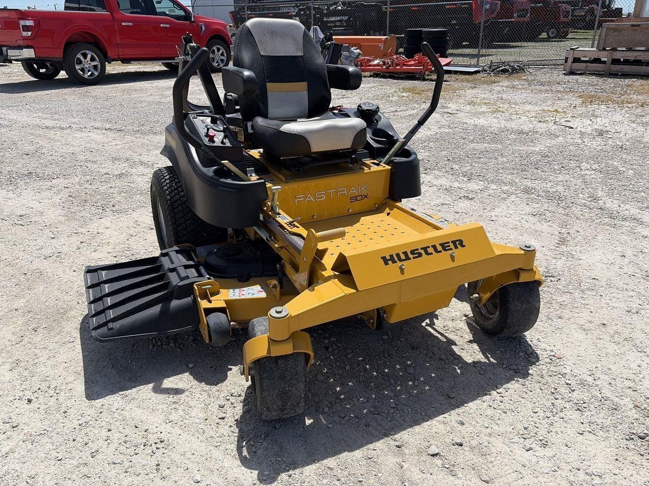2017 Hustler FasTrak SDX Equipment Image0