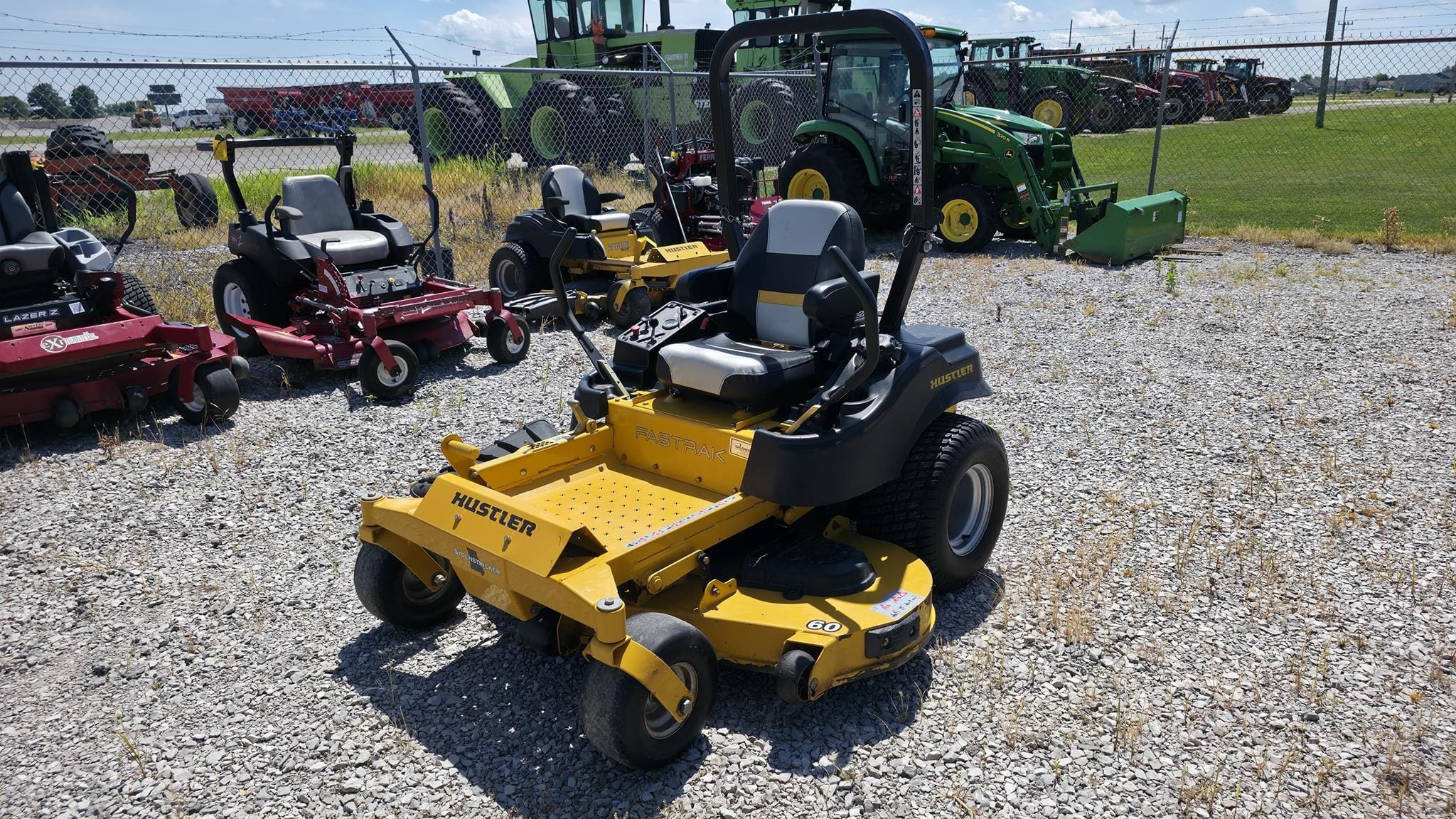 2017 Hustler FasTrak Equipment Image0