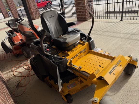 Image of Hustler Raptor SDX equipment image 2