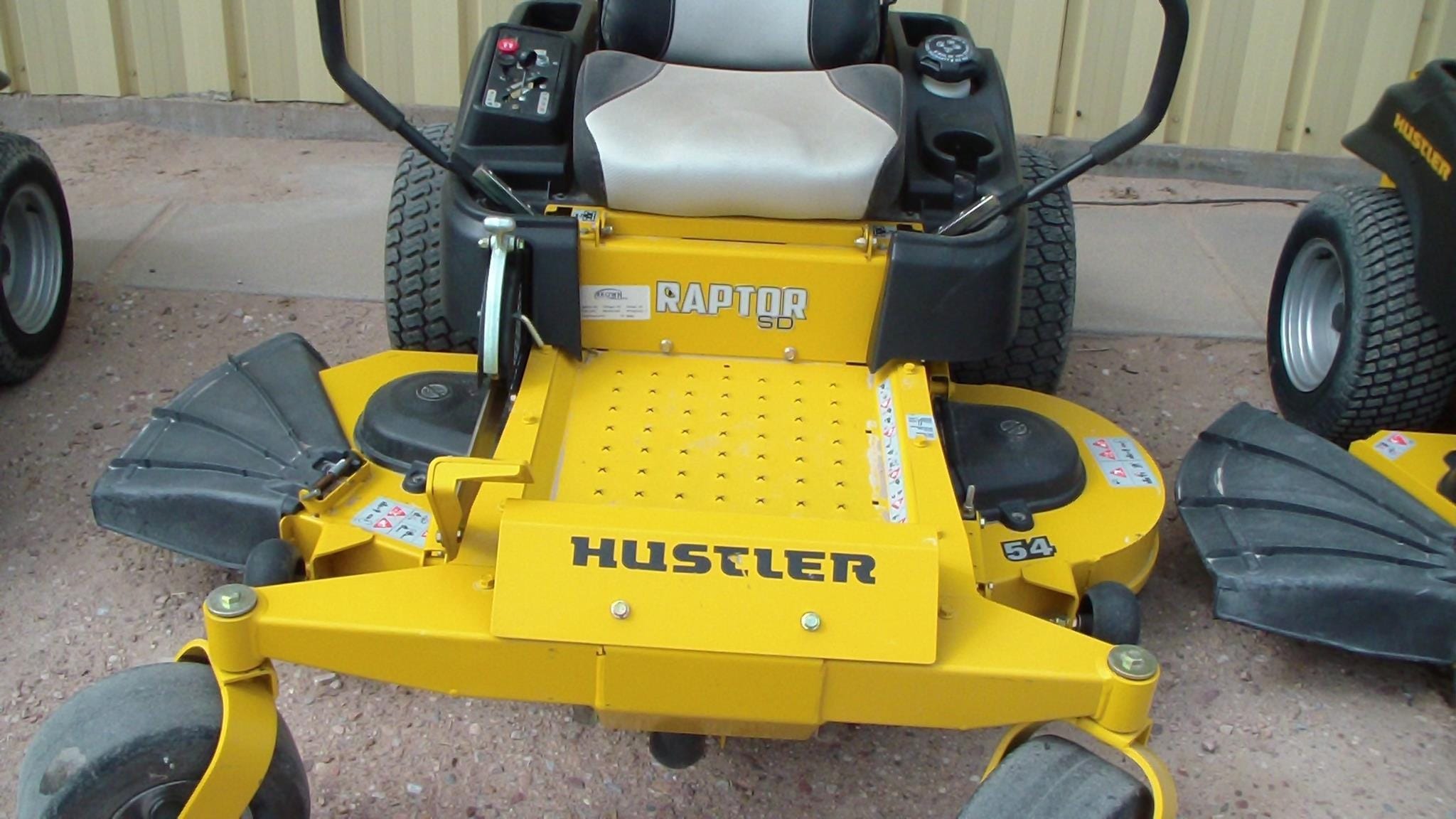 2017 Hustler Raptor SD Equipment Image0