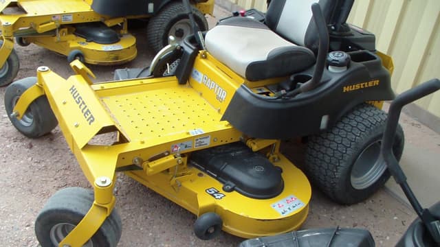 Image of Hustler Raptor SD equipment image 2