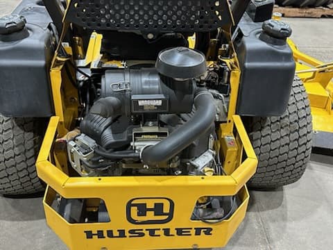 Image of Hustler Super 104 equipment image 2