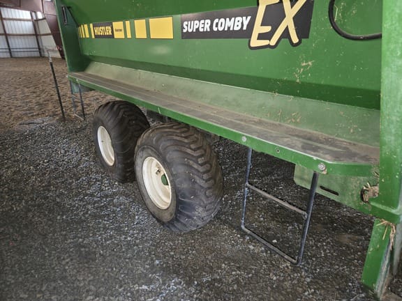 2017 Hustler Super Comby EX Equipment Image0