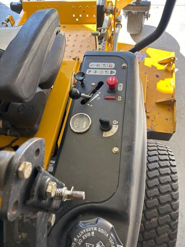 Image of Hustler Super Z equipment image 4