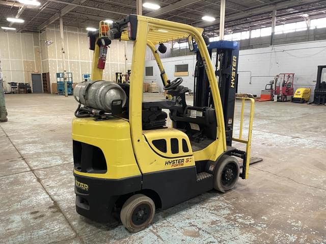 Image of Hyster S50FT equipment image 4