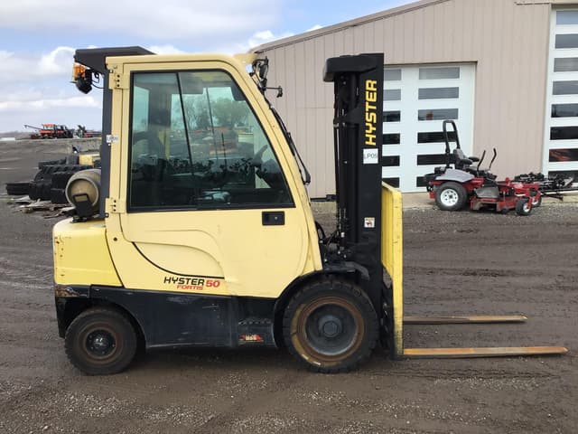 Image of Hyster H50FT equipment image 2