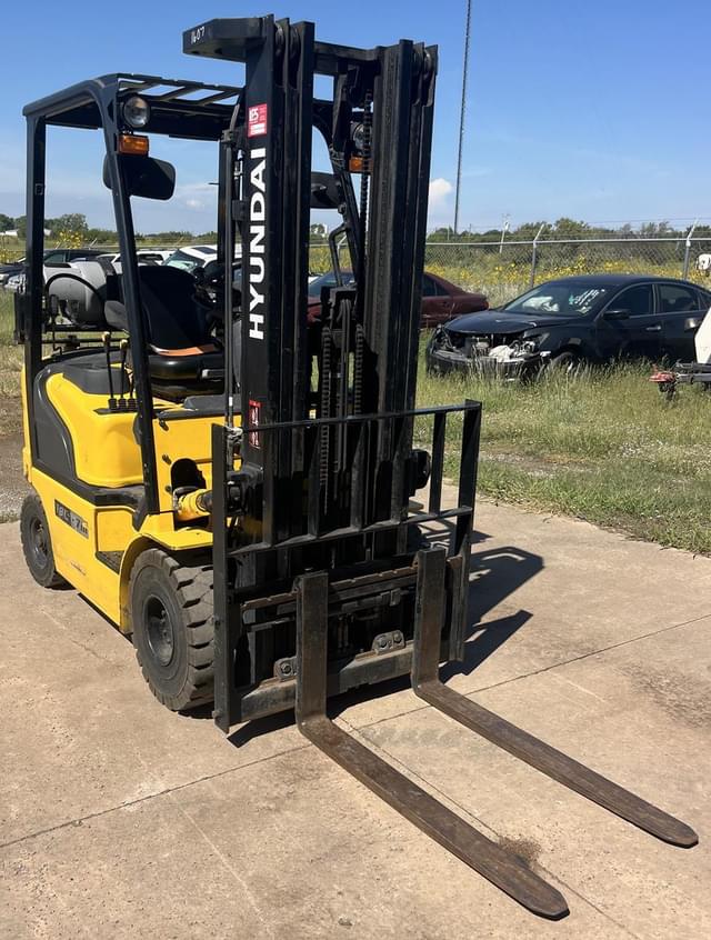 Image of Hyundai 18L-7M equipment image 2