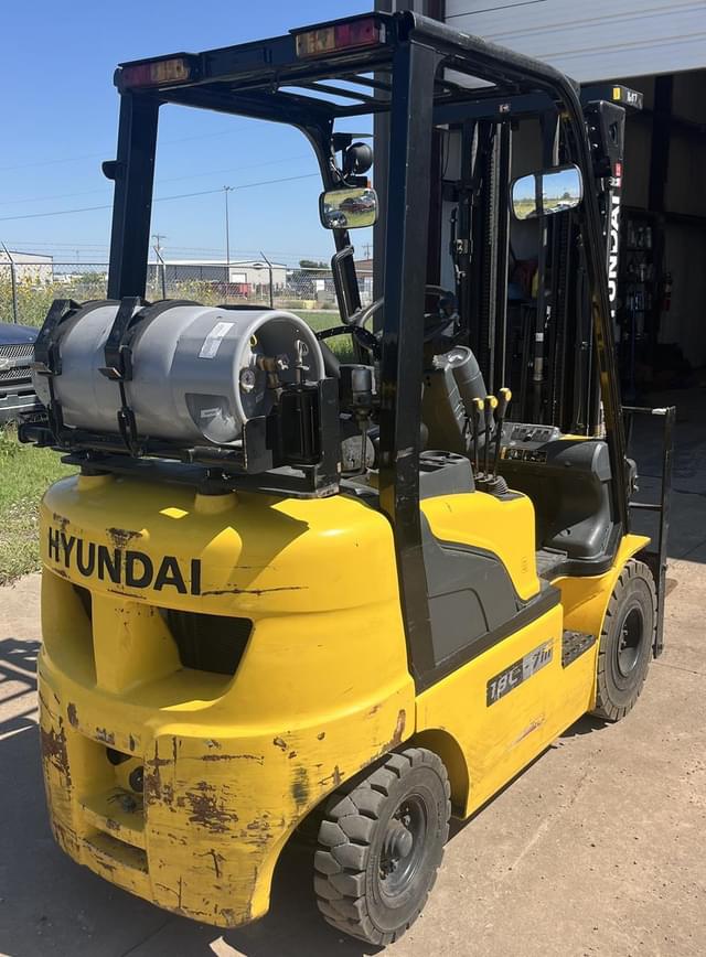 Image of Hyundai 18L-7M equipment image 4