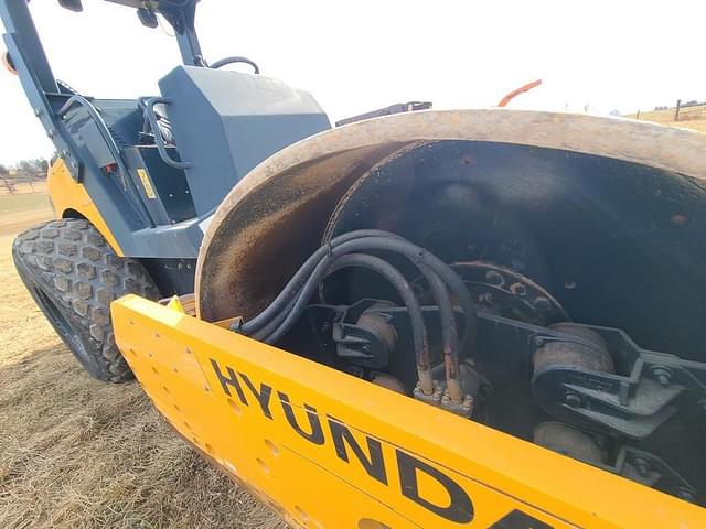 Image of Hyundai HR120C-9 equipment image 3