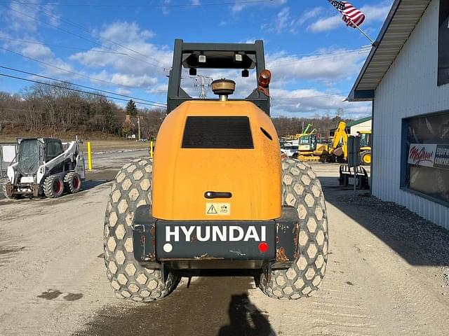 Image of Hyundai HR120C-9 equipment image 3