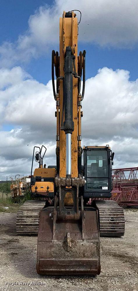 Image of Hyundai HX330L equipment image 1