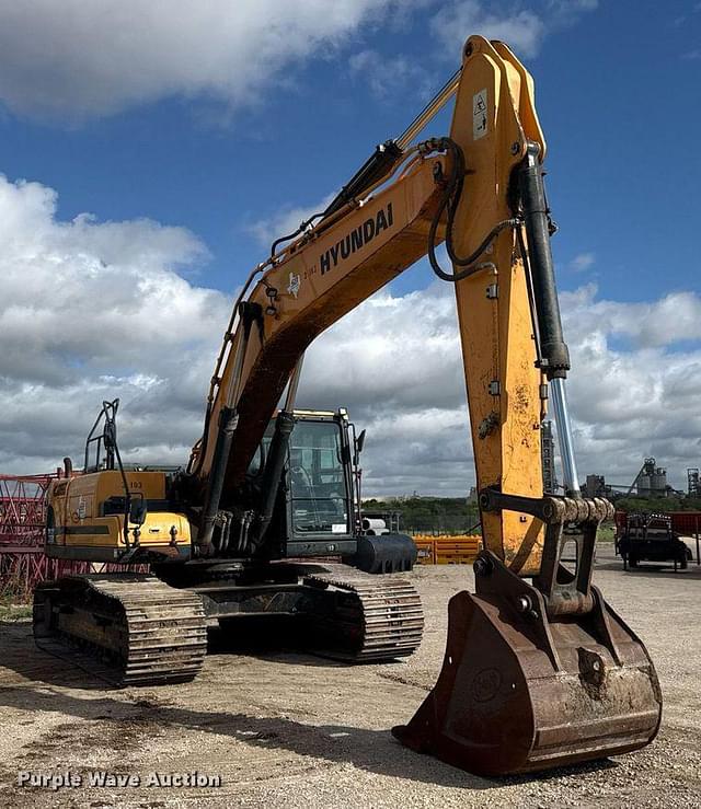 Image of Hyundai HX330L equipment image 2