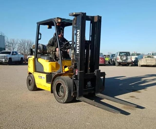 Image of Hyundai 30L-7A equipment image 2