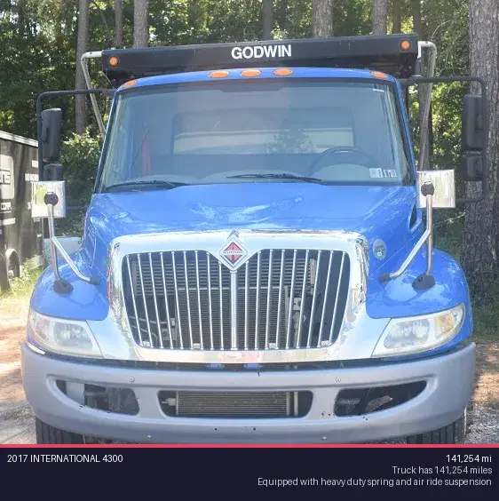 Image of International 4300 equipment image 3