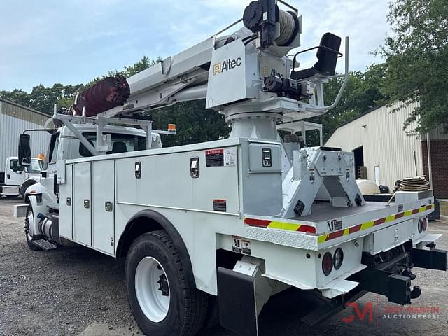 Image of International 4300 equipment image 2