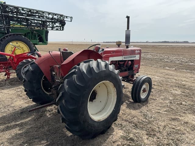 Image of International Harvester 544 equipment image 3